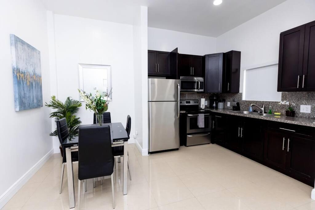 Comfortable 4Br Townhome At Calle 8 Miami Exterior photo